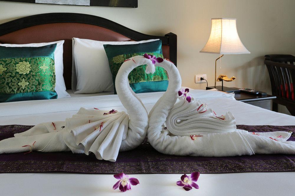 Naka Resort Kamala Beach Eksteriør billede