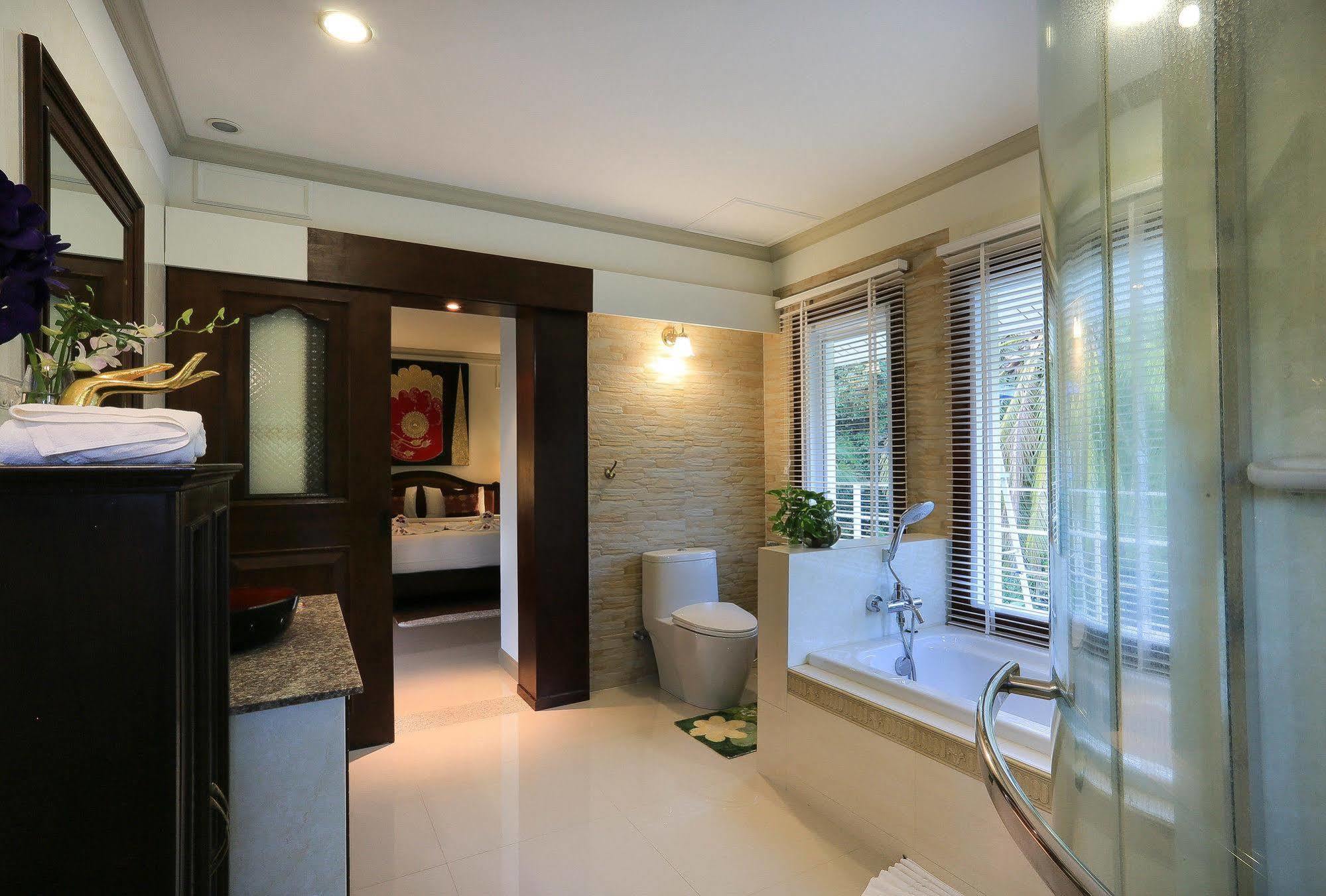 Naka Resort Kamala Beach Eksteriør billede