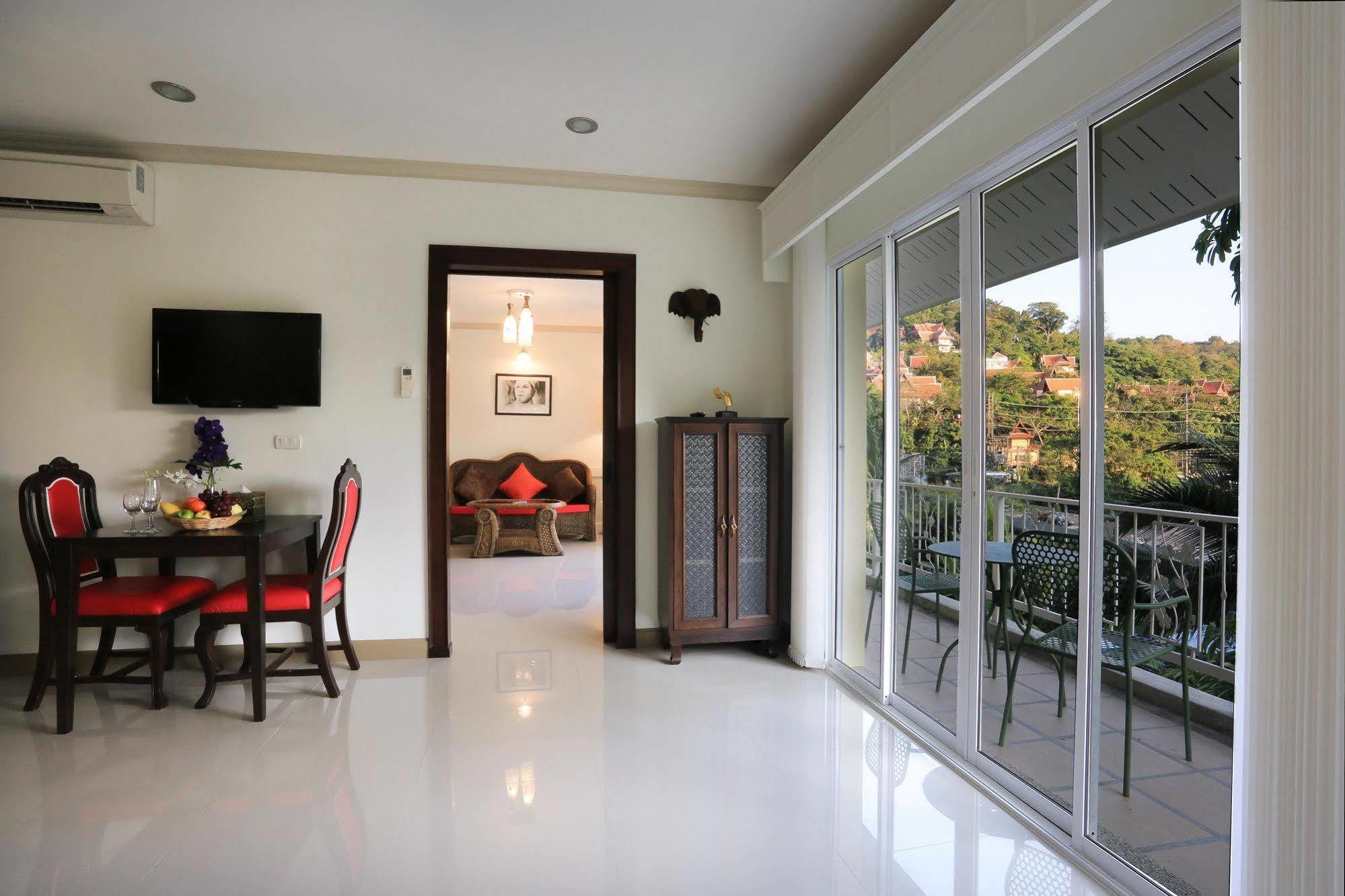 Naka Resort Kamala Beach Eksteriør billede