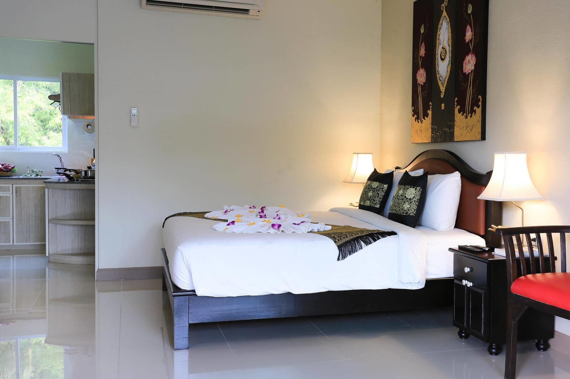 Naka Resort Kamala Beach Eksteriør billede